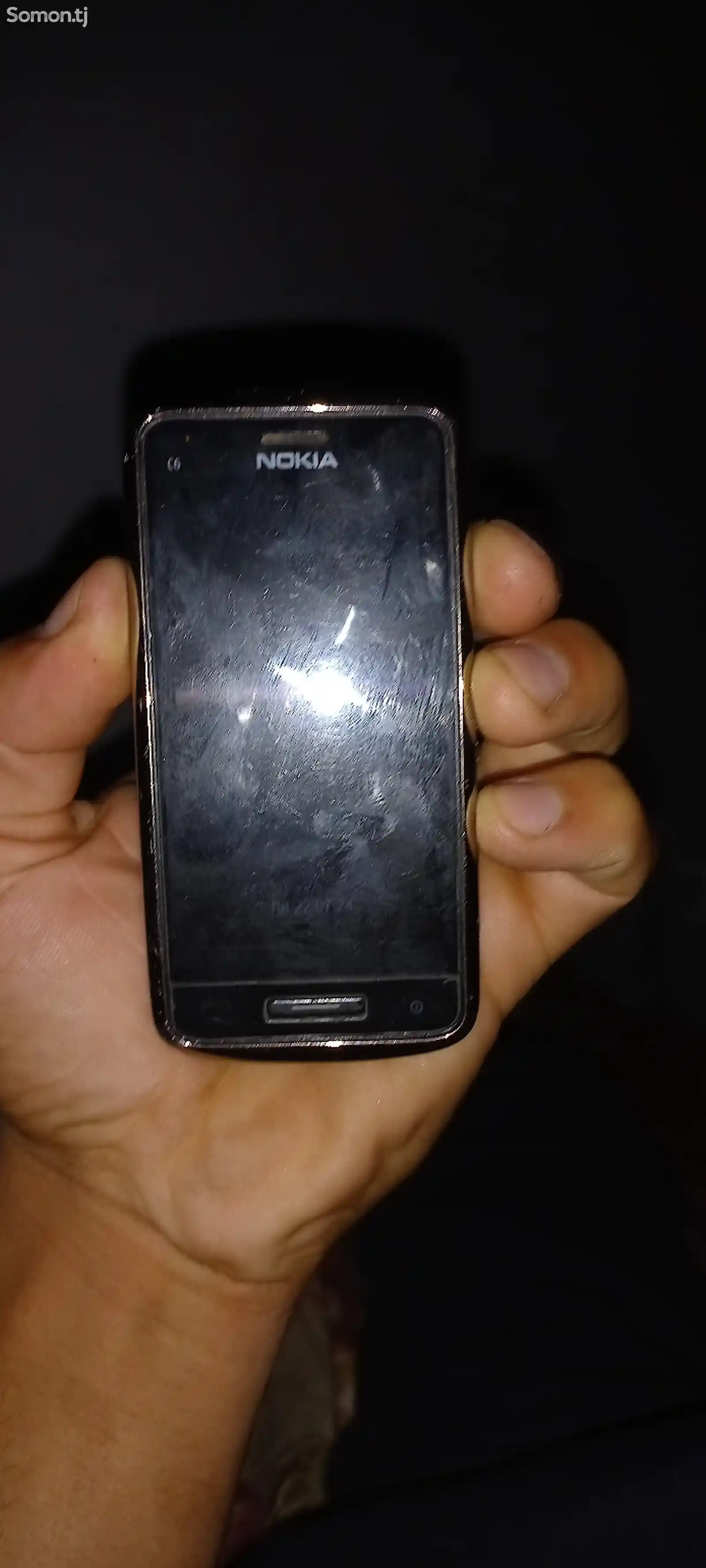 Nokia C6-00-1