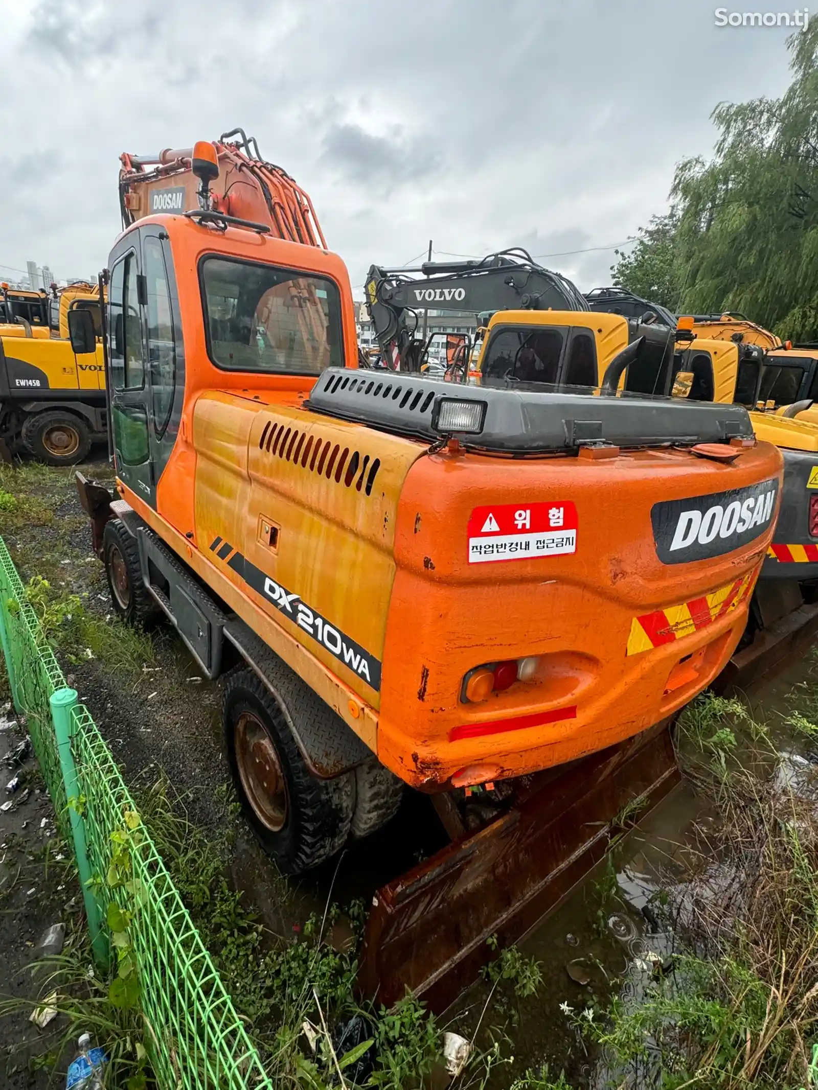 Экскаватор Doosan DX210WA-11