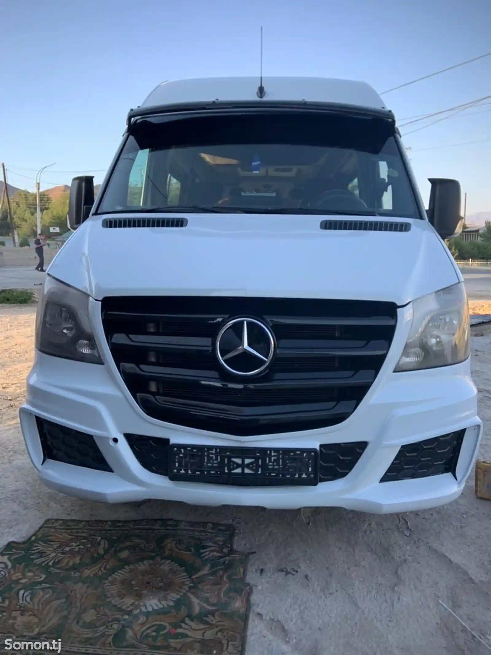 Бампер Mercedes-Benz Sprinter-1