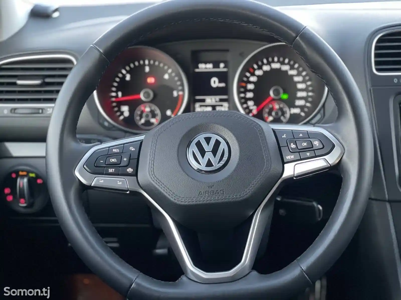 Volkswagen Golf, 2011-11