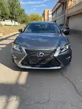 Lexus ES series, 2017-2