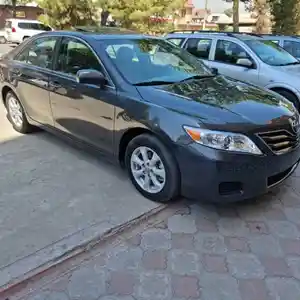 Toyota Camry, 2011