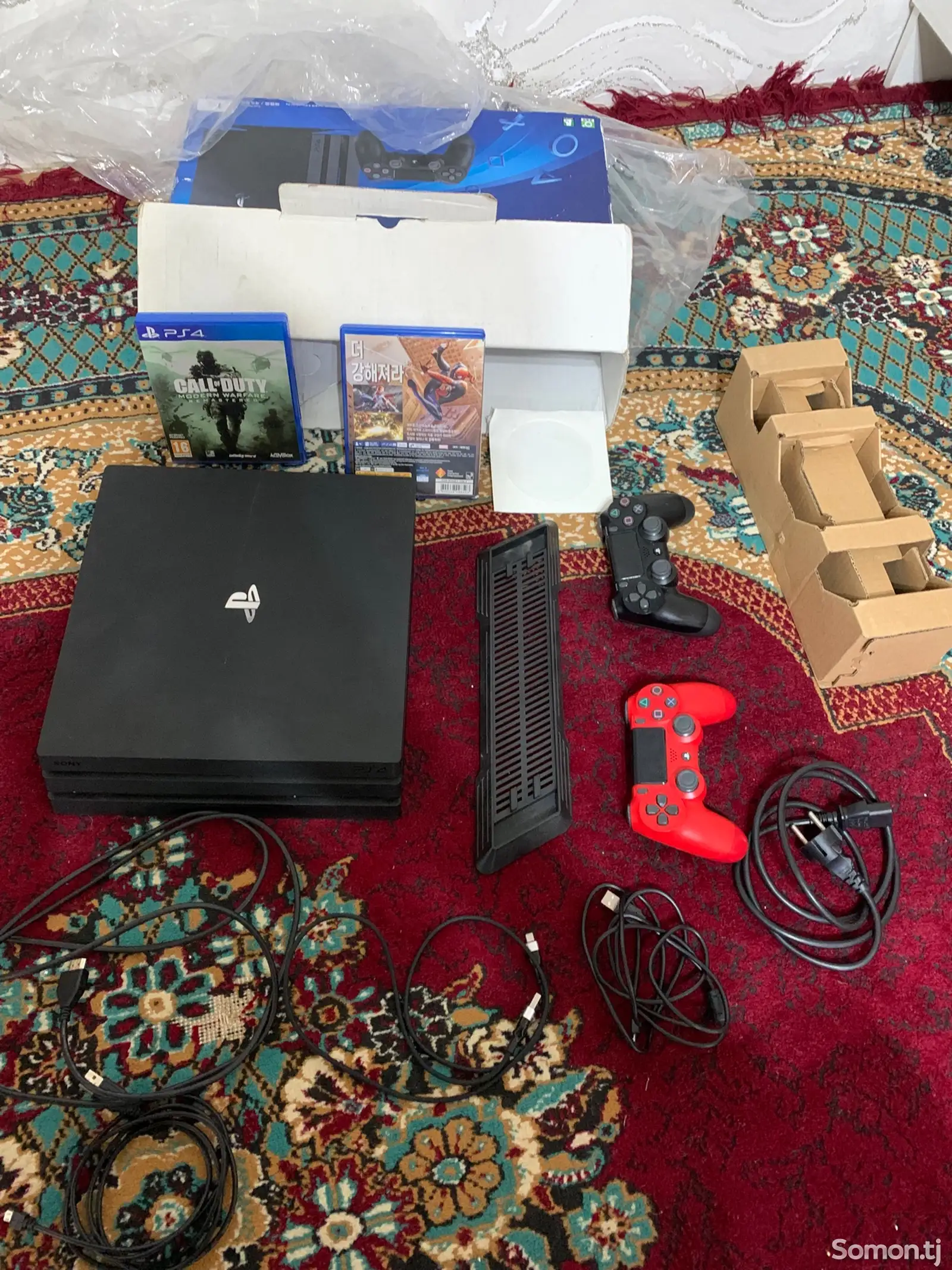 Игровая приставка Sony PlayStation 4 Pro-1