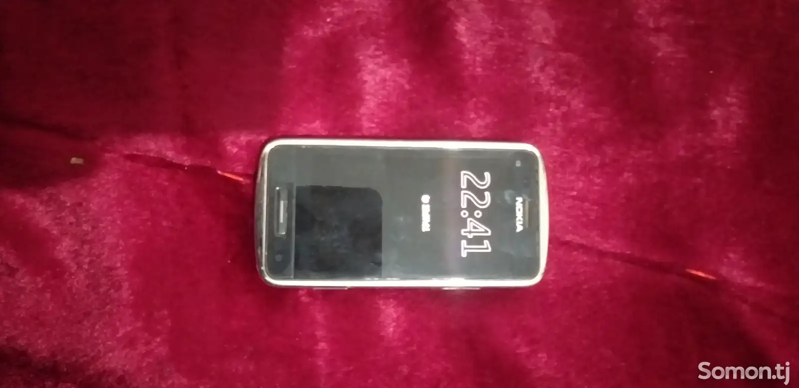 Nokia C6-1