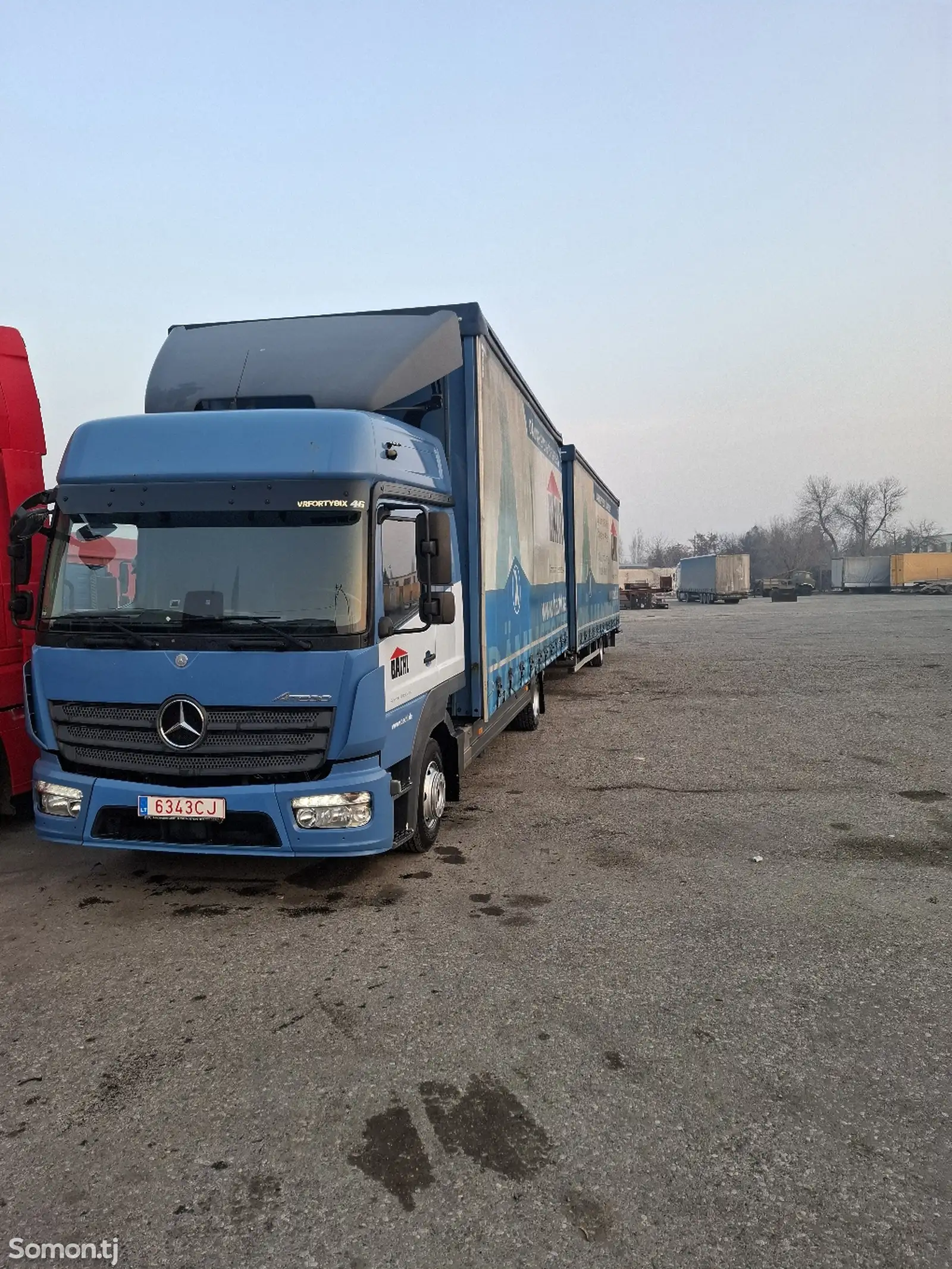 Контейнеровоз Mercedes-Benz Atego, 2016-1