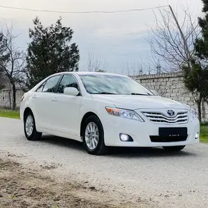 Toyota Camry, 2011