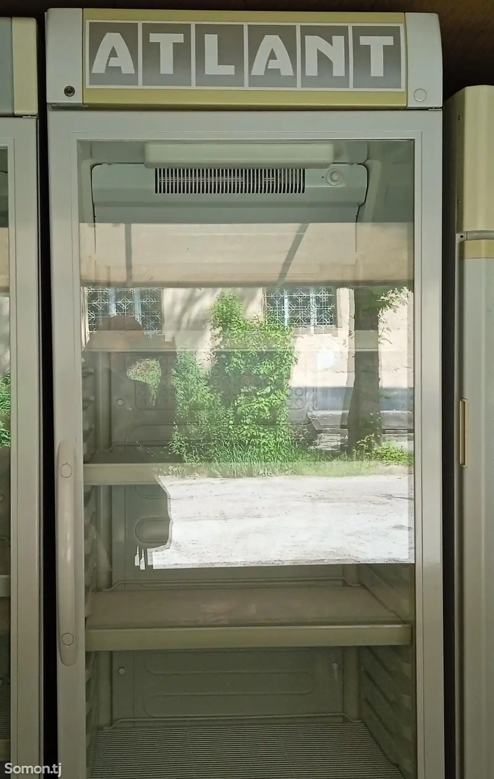Витринный холодильник Атлант-1