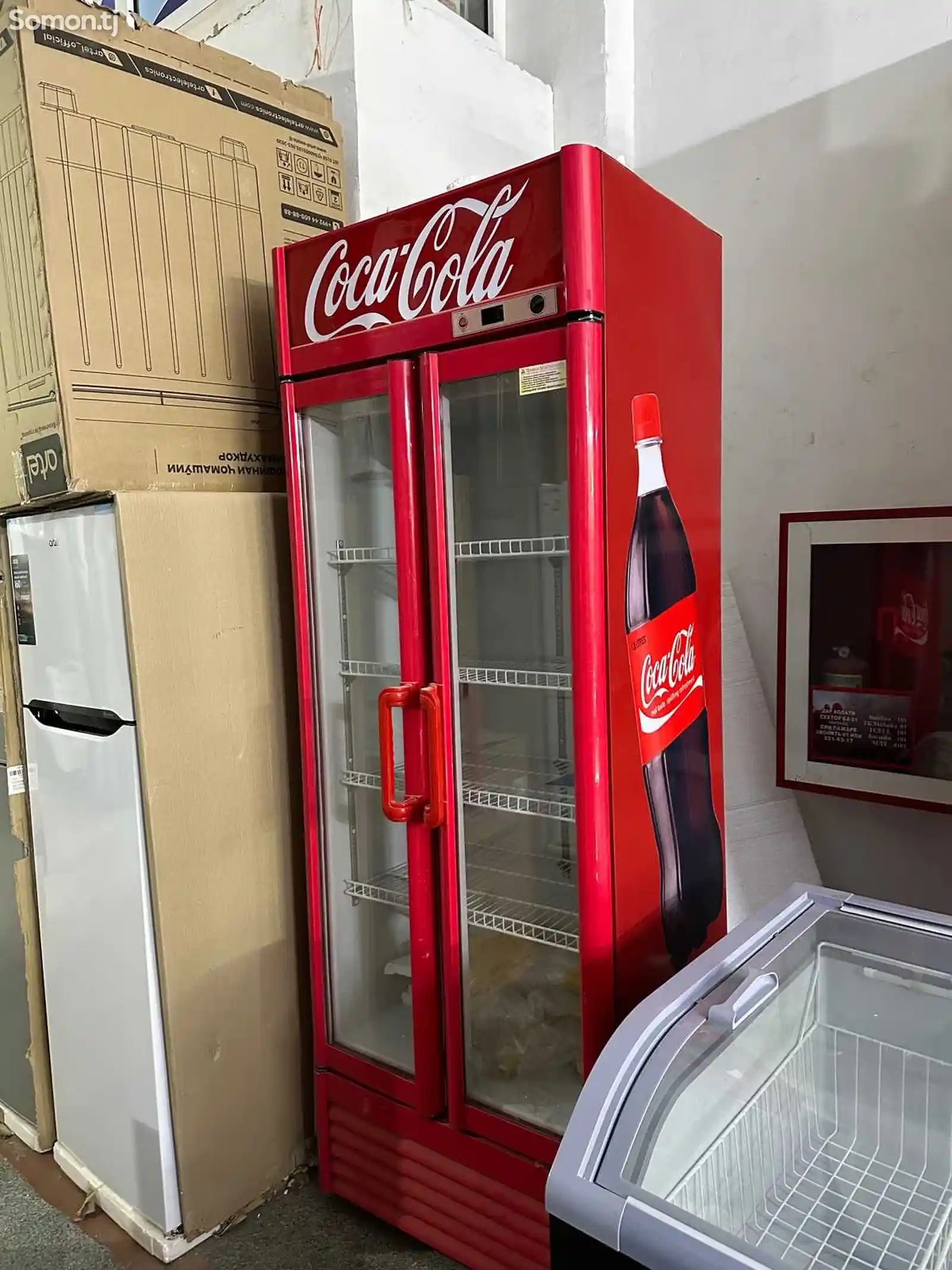 Витринный холодильник Coca Cola 488л-2