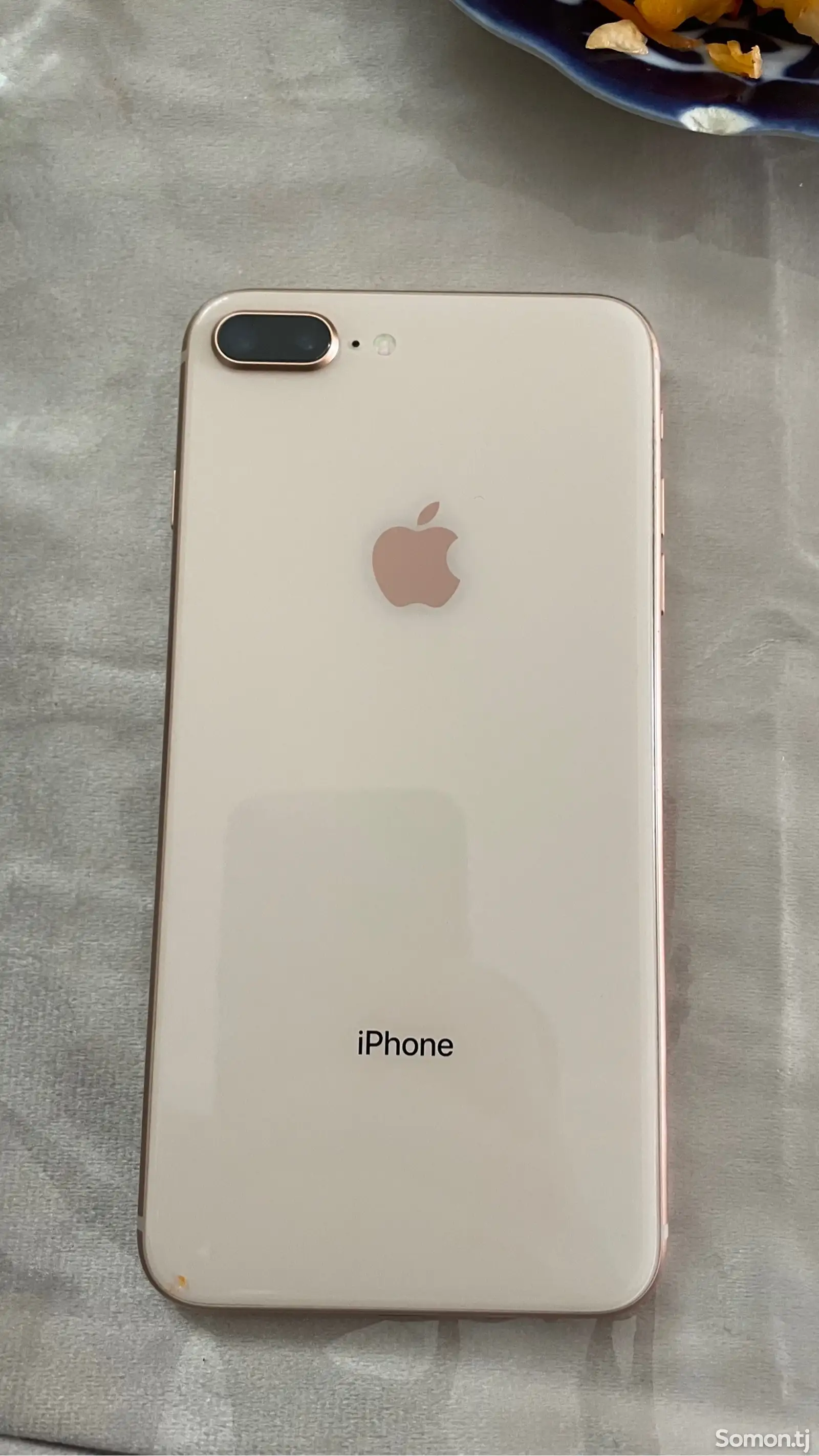 Apple iPhone 8 plus, 64 gb, Gold-1