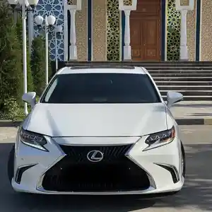 Lexus ES series, 2015