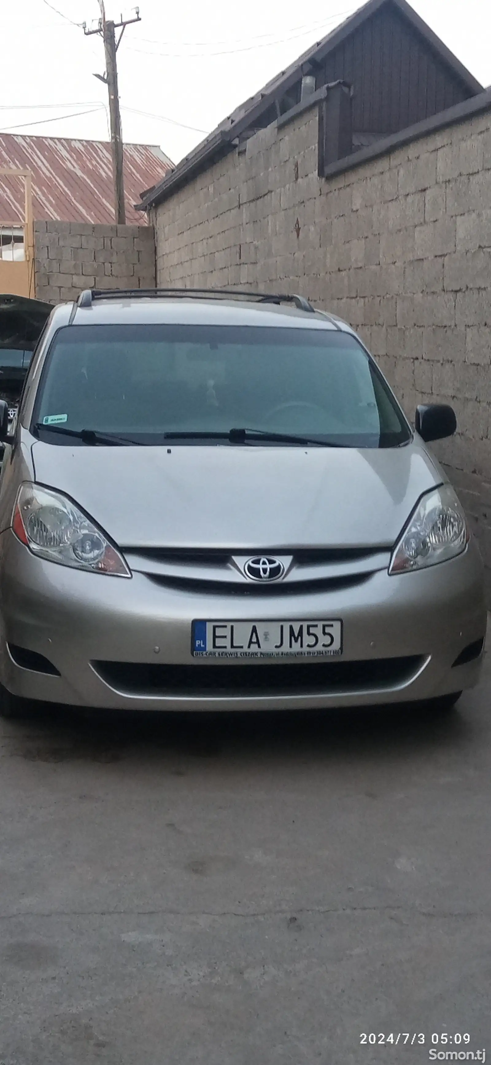 Toyota Sienna, 2009