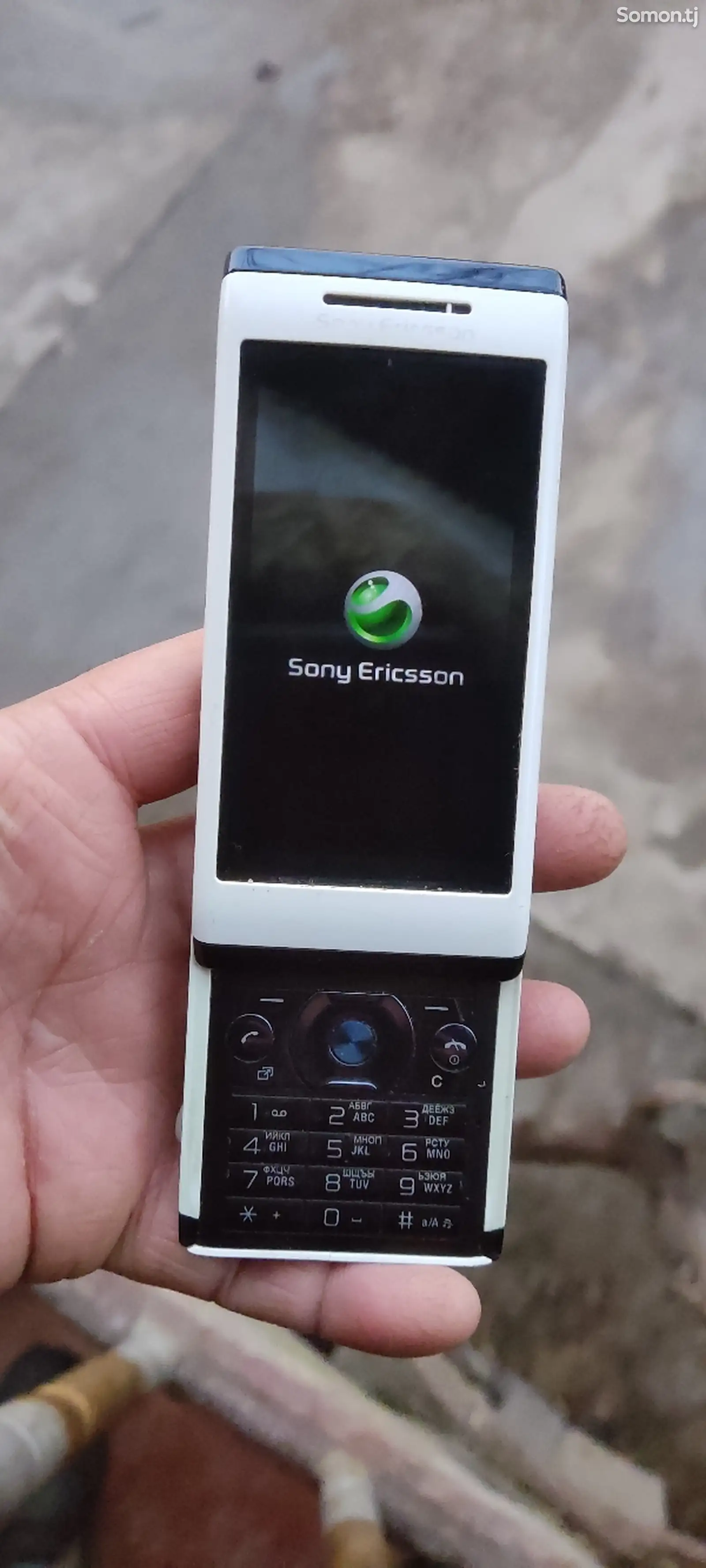 Sony Ericsson Aino U10i, белый-1