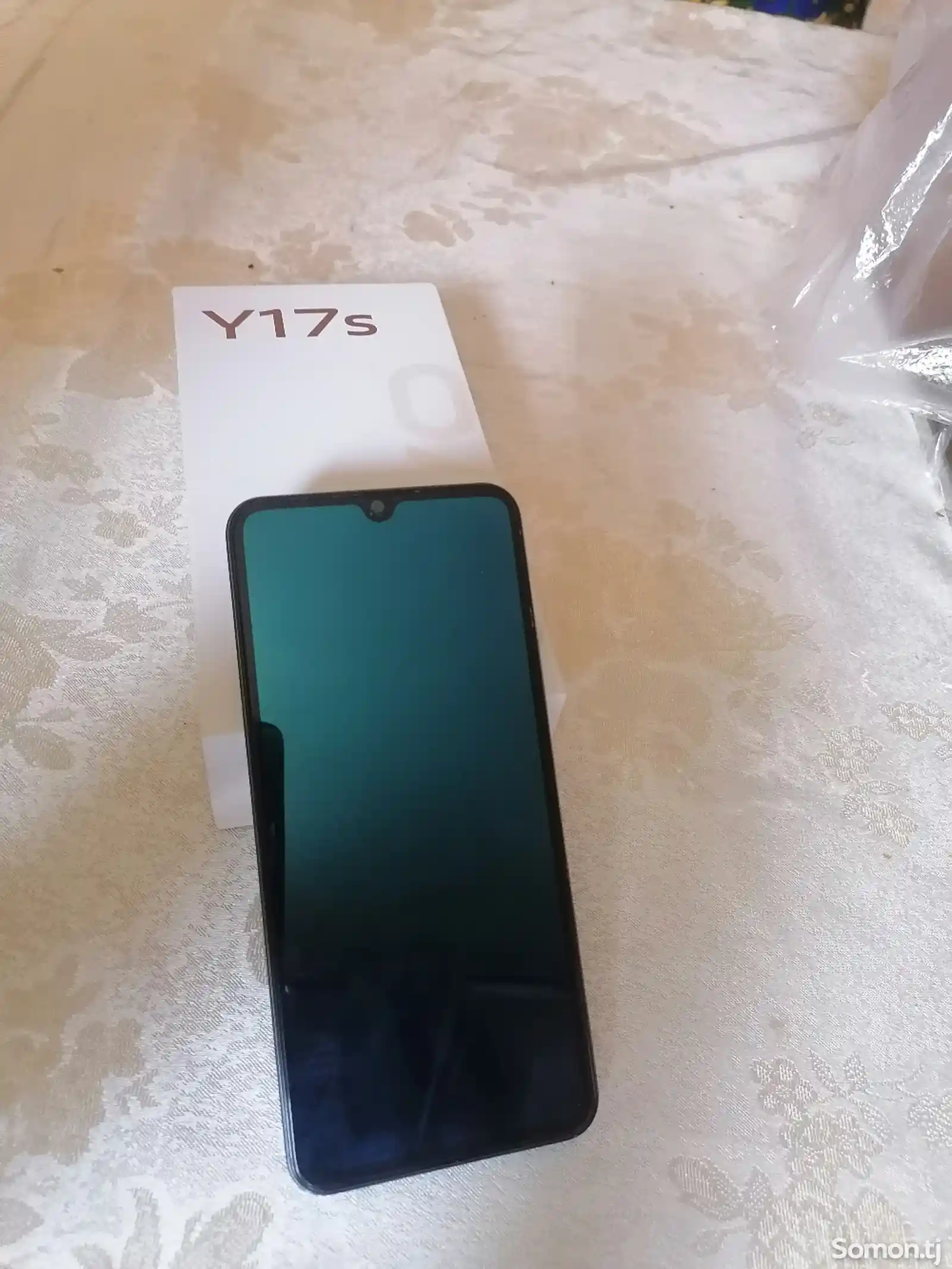 Vivo Y17s-5