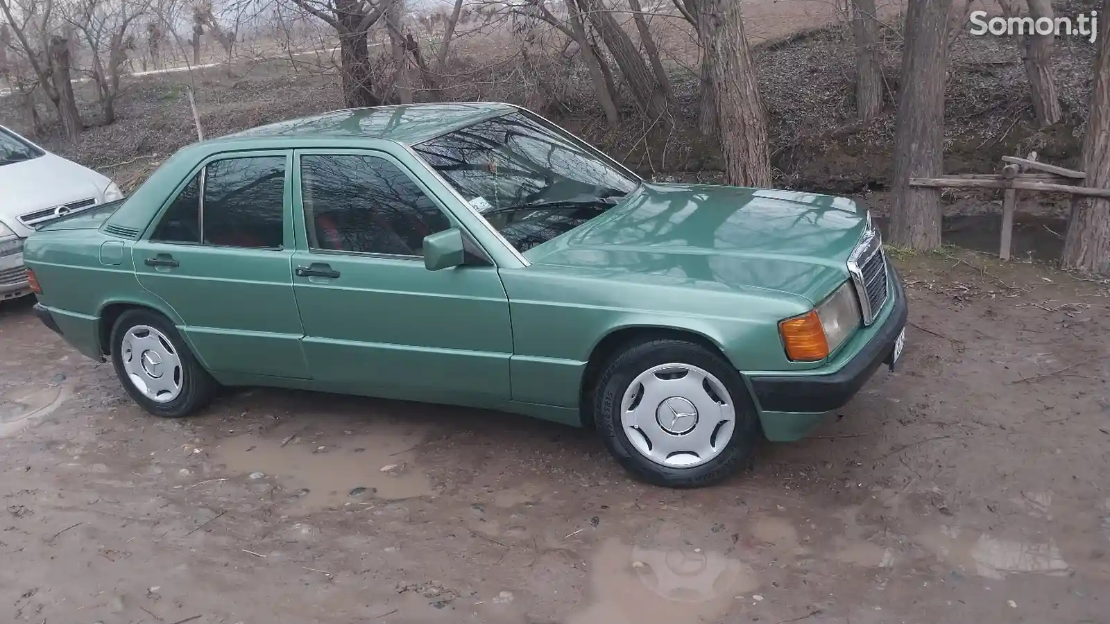 Mercedes-Benz W201, 1990-2