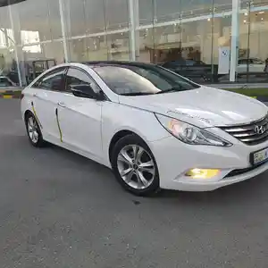Hyundai Sonata, 2012