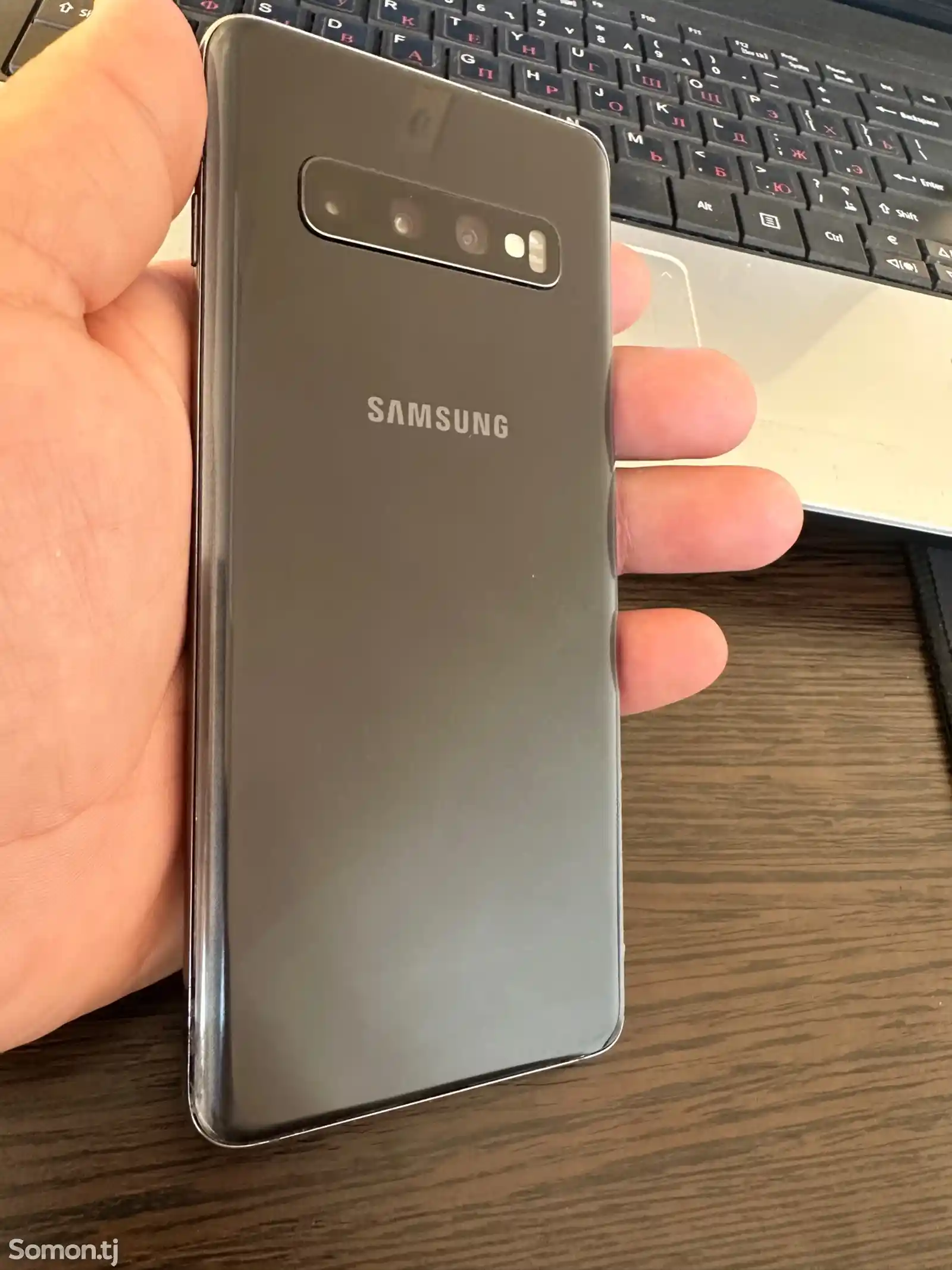 Samsung Galaxy S10 duos-1