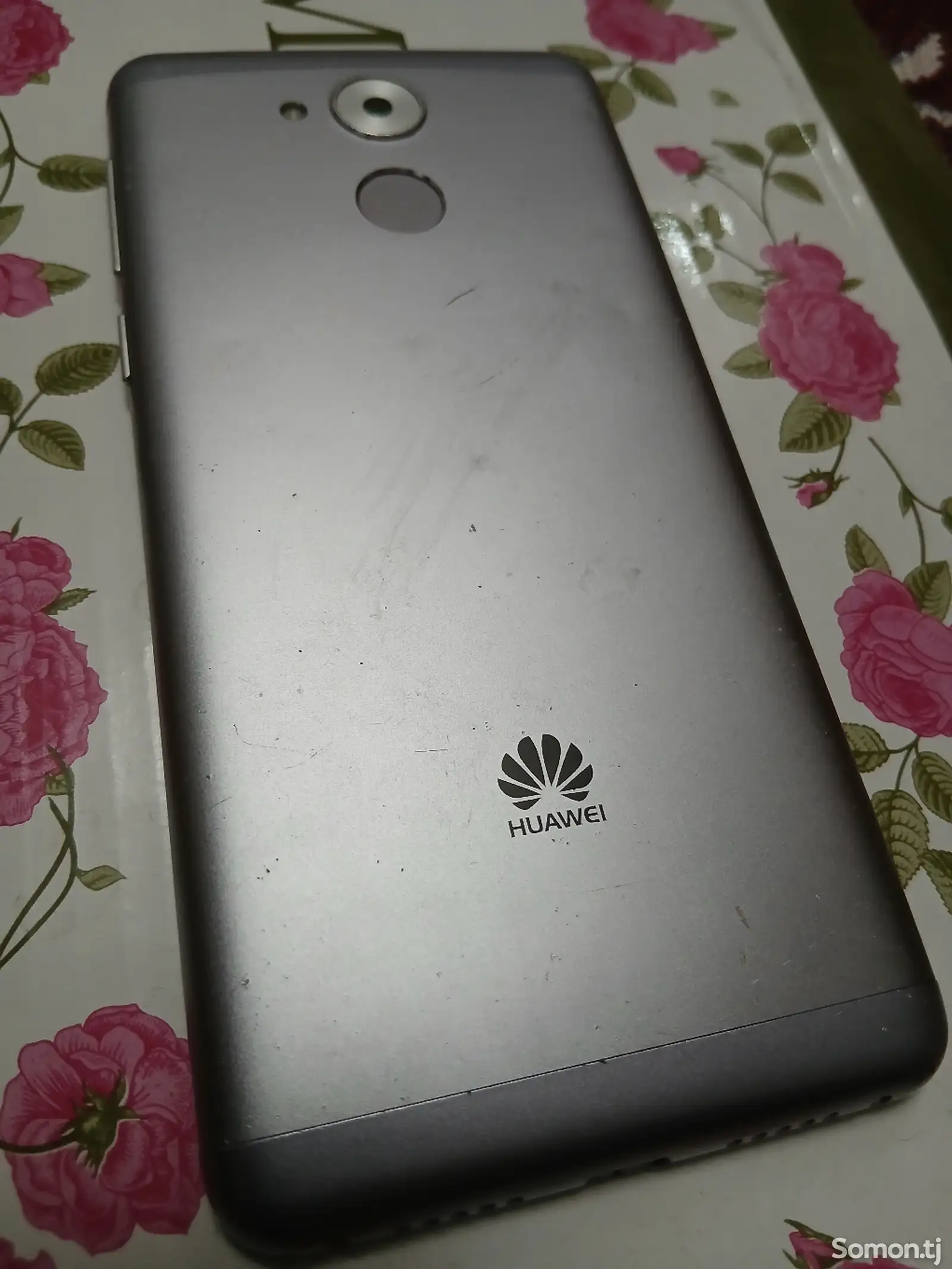 Телефон Huawei-1