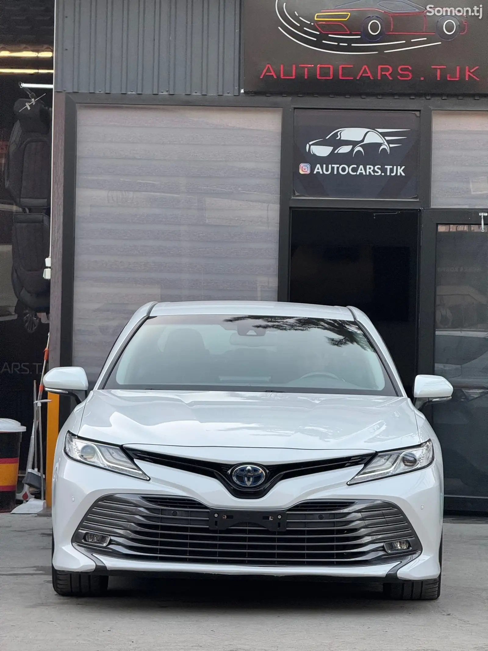 Toyota Camry, 2017-4