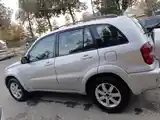 Toyota RAV 4, 2004-3