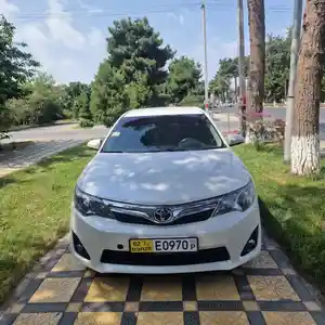 Toyota Camry, 2012