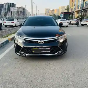 Toyota Camry, 2017