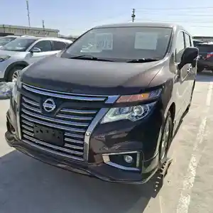 Nissan Elgrand, 2014