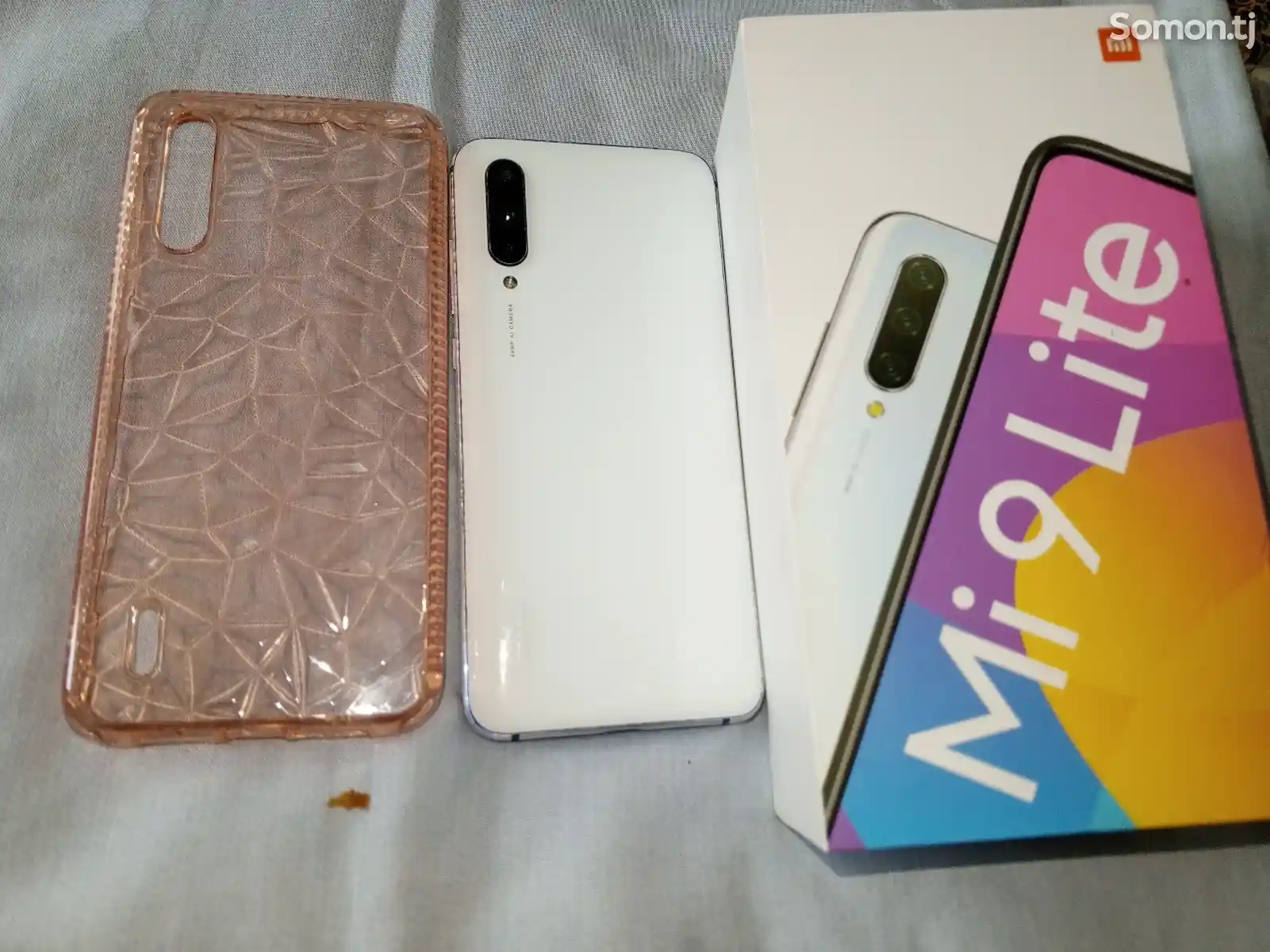 Xiaomi Mi 9 Lite 128/6Gb-1