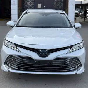 Toyota Camry, 2018