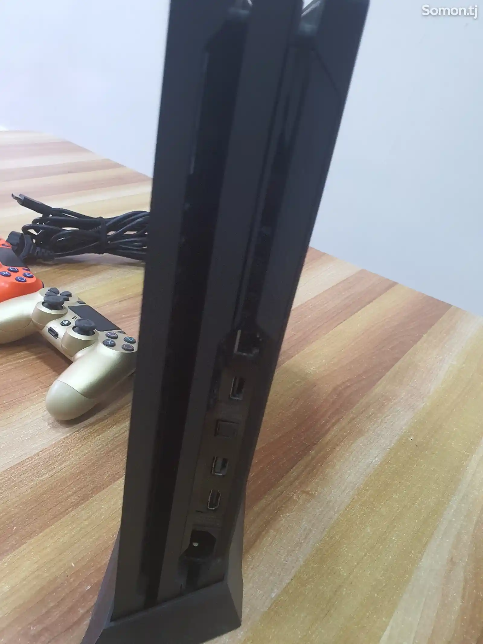 Игровая приставка Sony PlayStation 4 Pro 1Tb-5