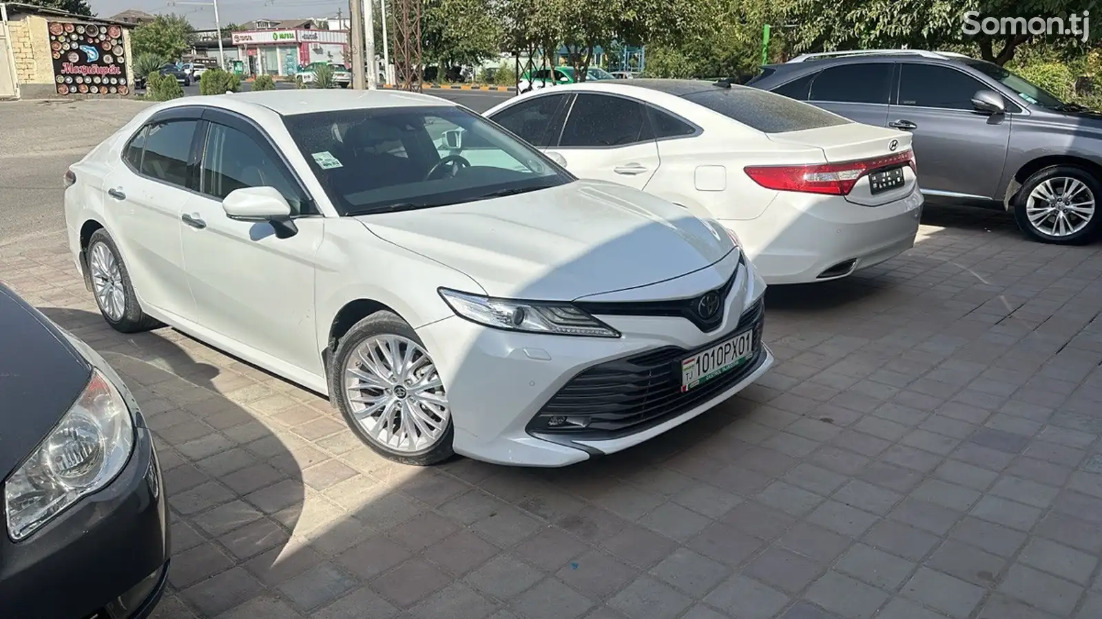 Toyota Camry, 2018-1