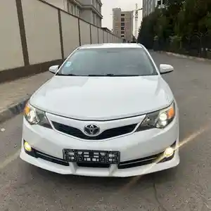 Toyota Camry, 2014