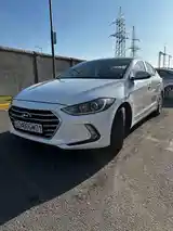 Hyundai Elantra, 2017-15