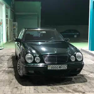 Mercedes-Benz E class, 2001