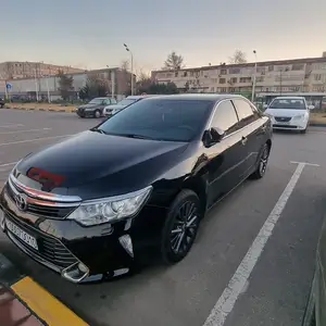 Toyota Camry, 2017