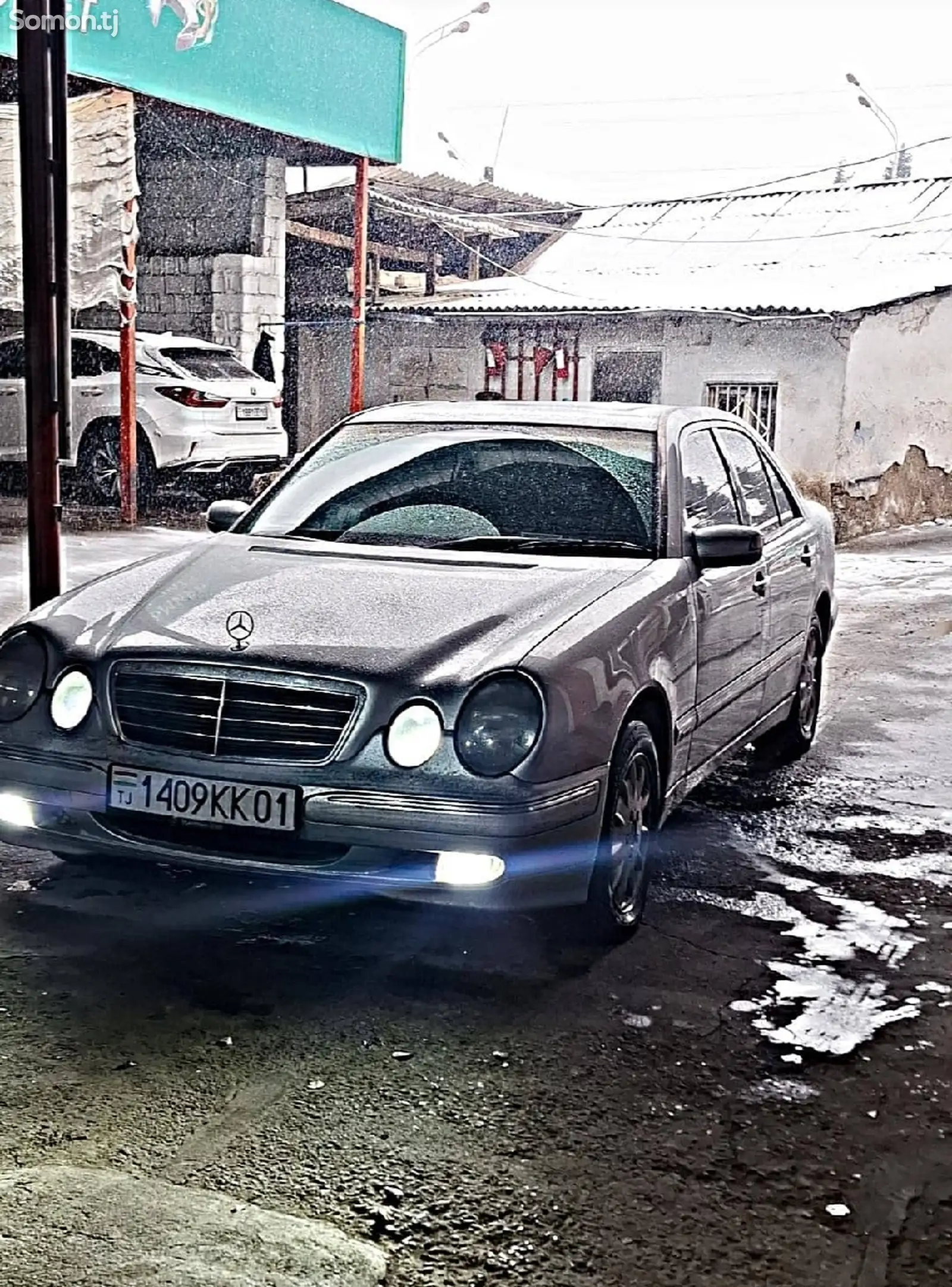 Mercedes-Benz E class, 2000-1