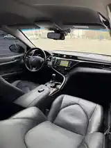 Toyota Camry, 2018-8