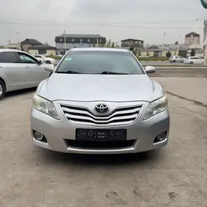 Toyota Camry, 2010