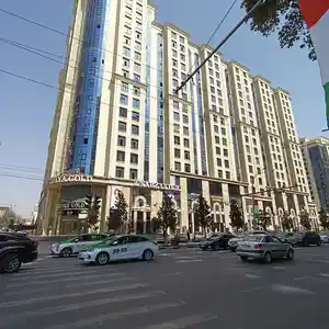 4-комн. квартира, 15 этаж, 174 м², Садбарг