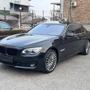 BMW 7 series, 2011