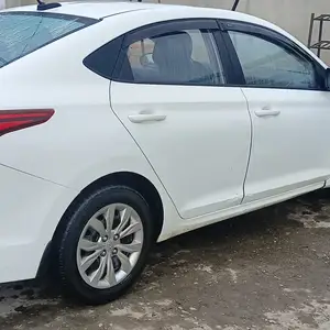 Hyundai Solaris, 2017