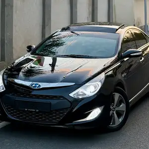 Hyundai Sonata, 2012