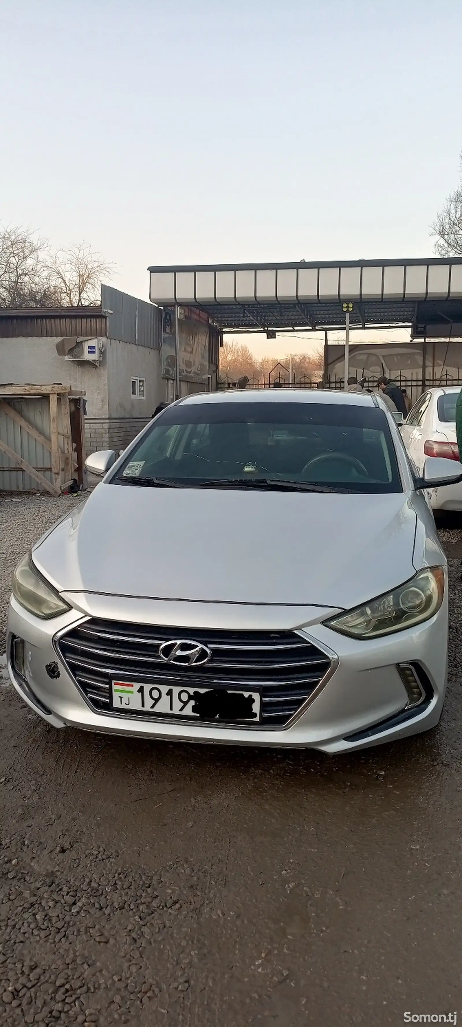 Hyundai Elantra, 2017-1