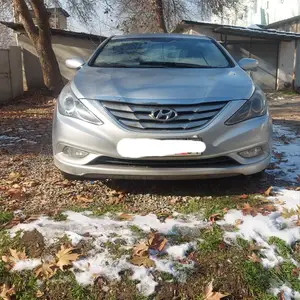 Hyundai Sonata, 2011