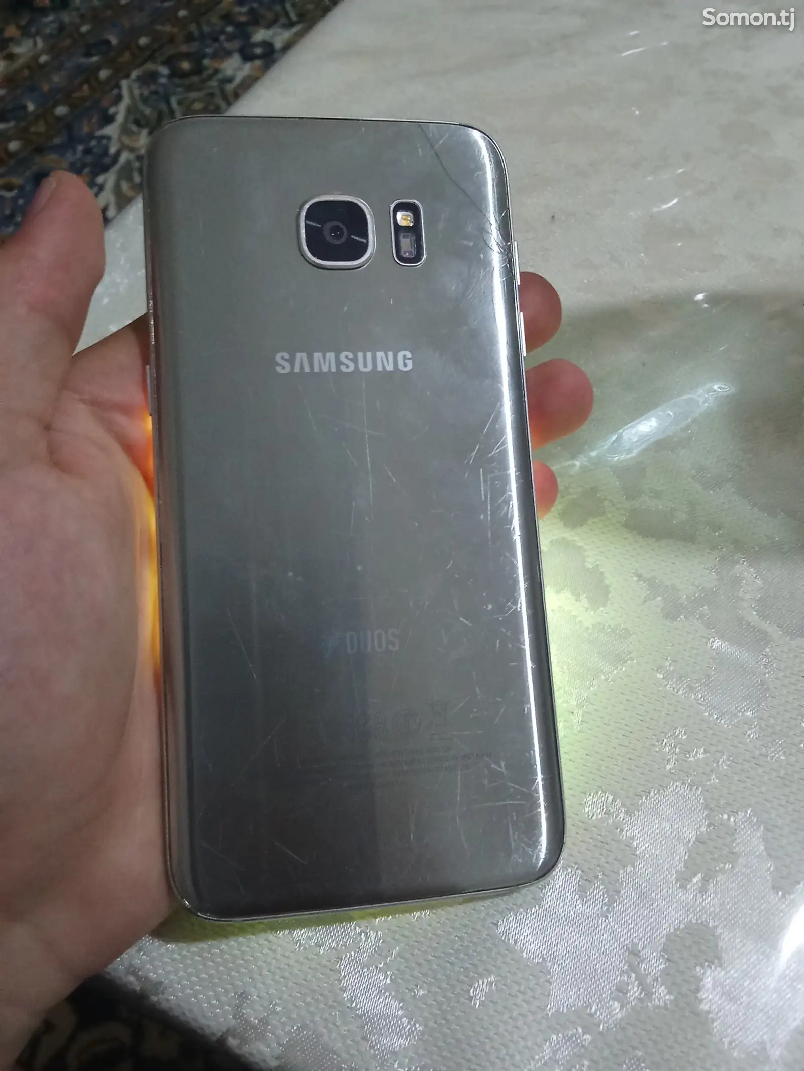 Samsung Galaxy S7 edge-1