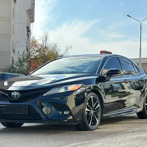 Toyota Camry, 2018