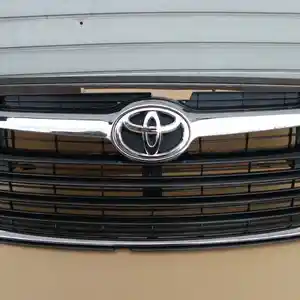 Решетка радиатора Toyota Highlander u50