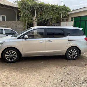 Kia Carnival, 2016