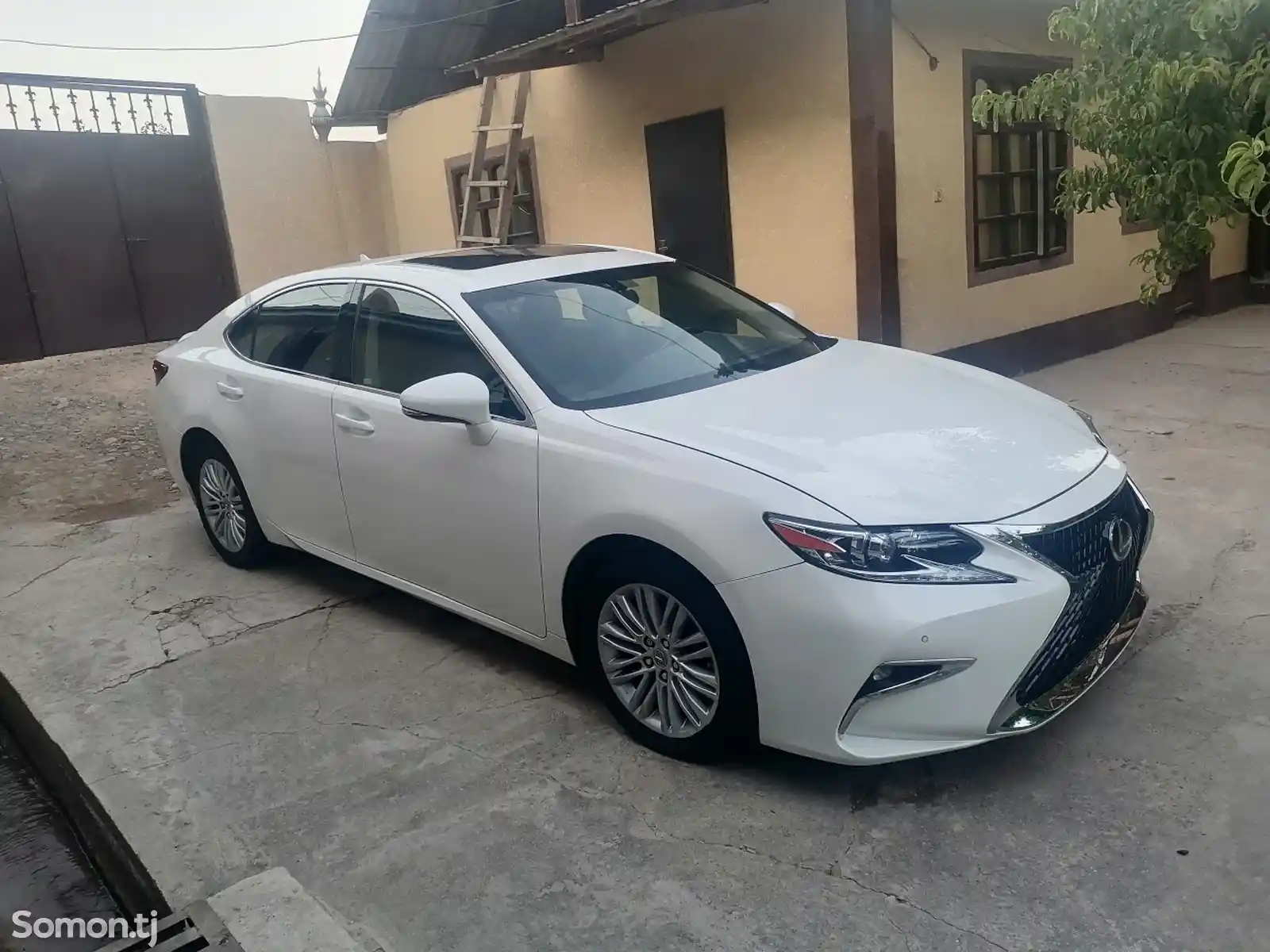 Lexus ES series, 2015-2