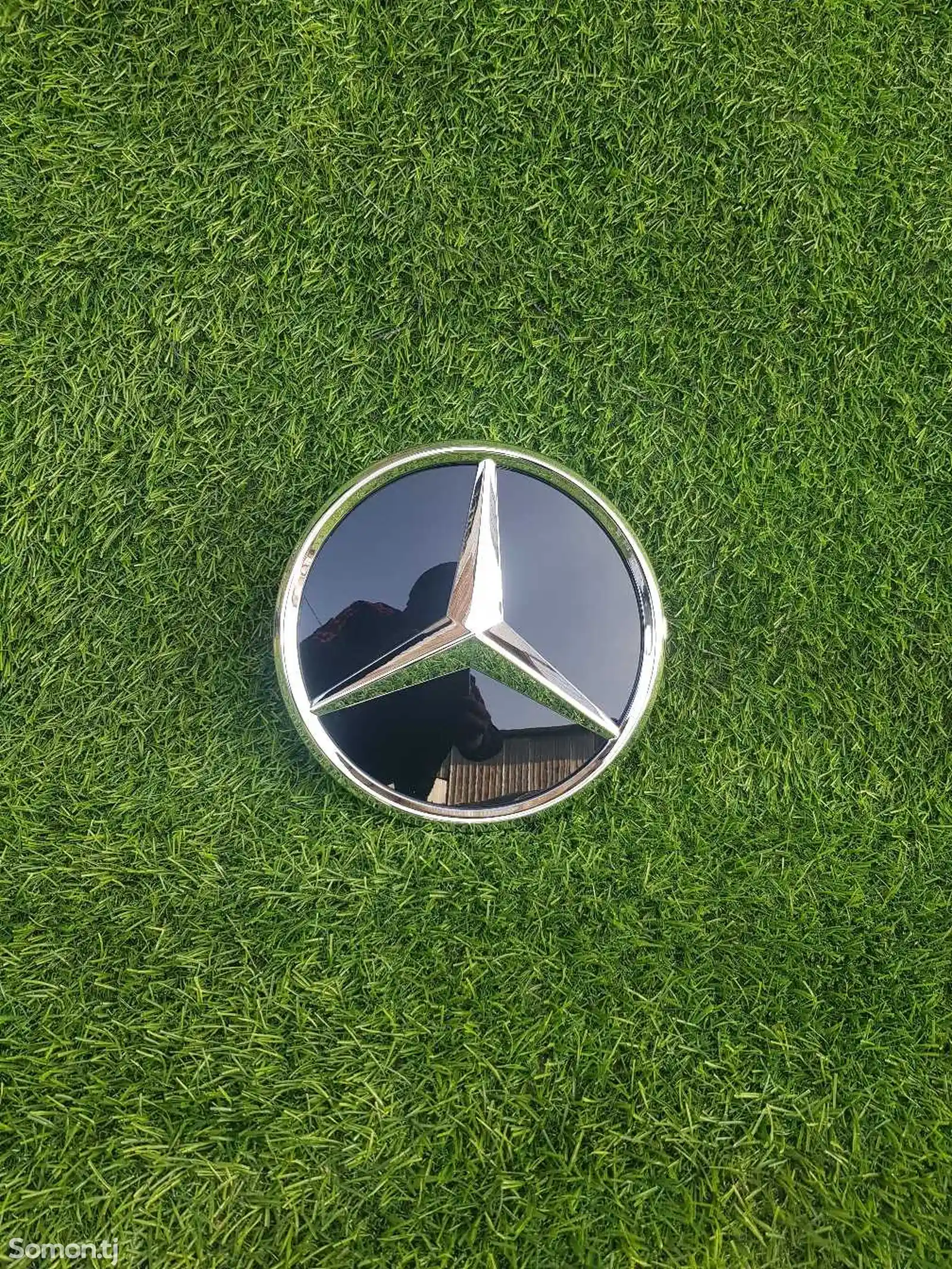Знак облицовки от Mercedes W212 W204-2