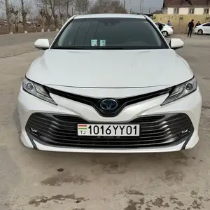 Toyota Camry, 2019